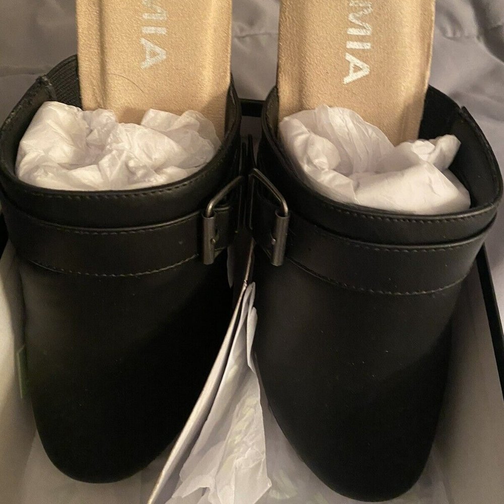 MIA MILOU CLOGS MULES  SIZE 7 1/2 BLACK